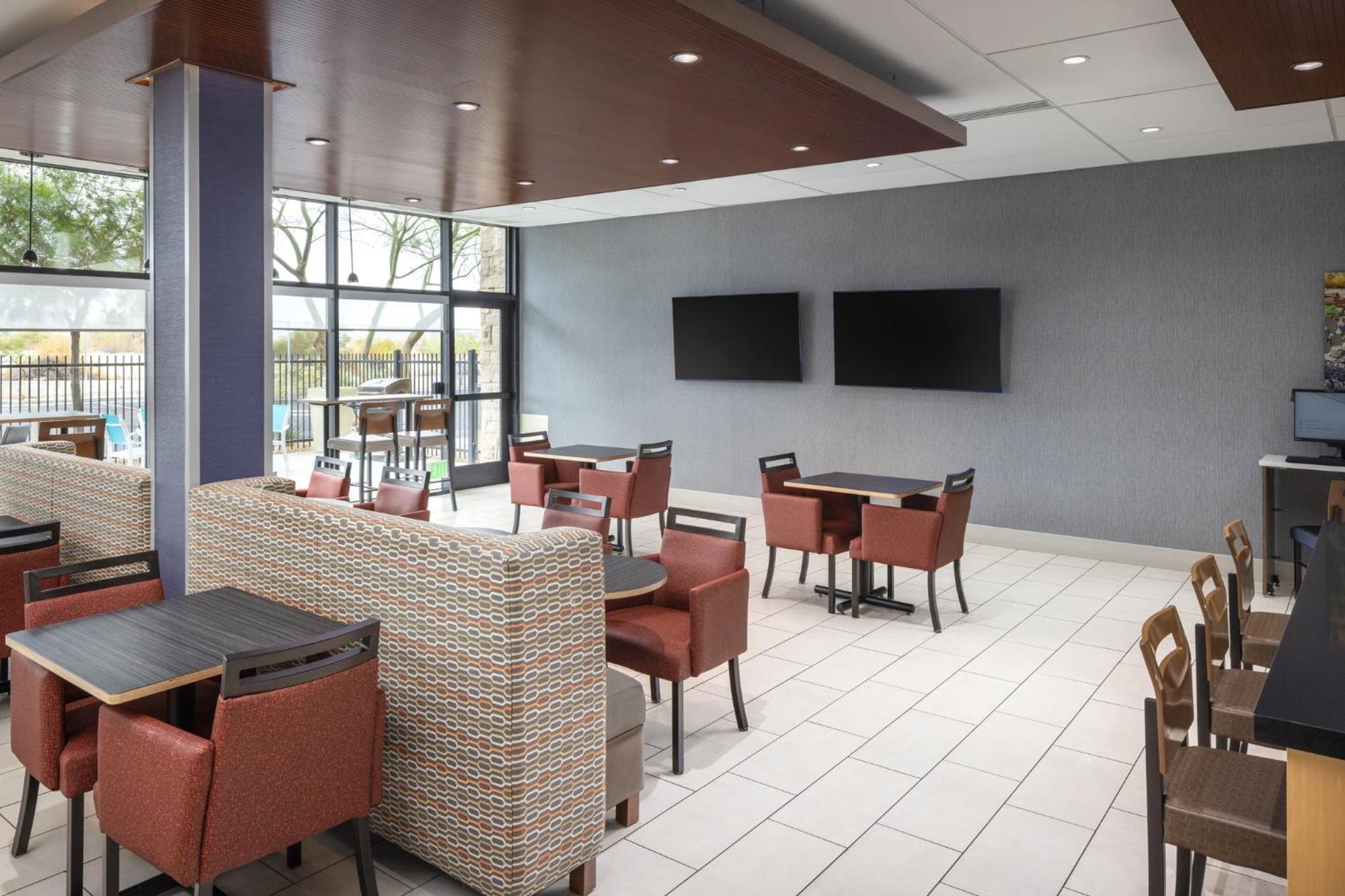 Holiday Inn Express & Suites Phoenix West - Buckeye By Ihg Eksteriør billede